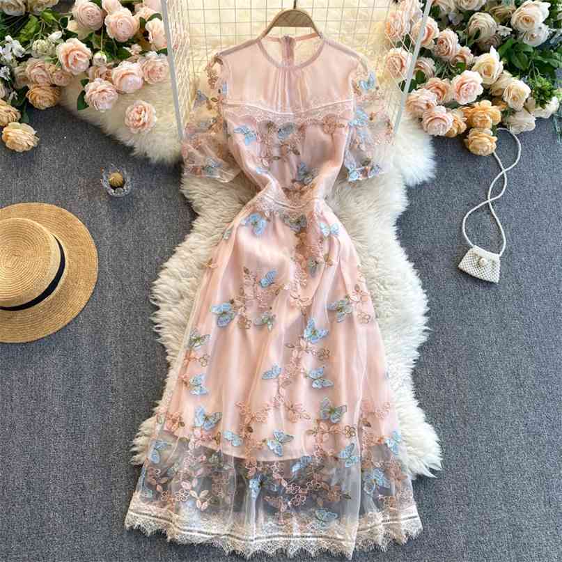 Fashion Women Gauze Embroidered Butterfly Round Neck Short Sleeve High Waist Slim A-line Dress Elegant Vestidos R253 210527