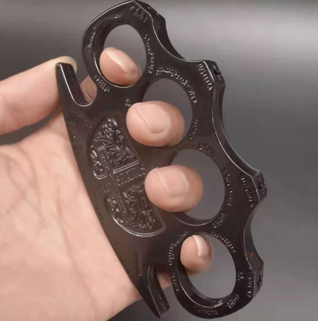 High Hardness Hell Detective Constantine Brass Knuckle Outdoor EDC tools Knuckles Duster Buckle Break window Self-Defense tool99
High Hardness Hell Detective Constantine Brass Knuckle Outdoor EDC tools Knuckles Duster Buckle Break window Self-Defense tool99