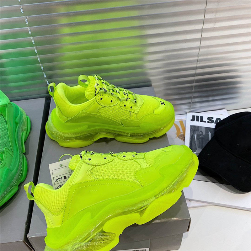 Designer Luxury Triple S Mens Womens Casual Shoes Colorful White Black Blue Low Make Old Combination Boots Sports
Designer Luxury Triple S Mens Womens Casual Shoes Colorful White Black Blue Low Make Old Combination Boots Sports