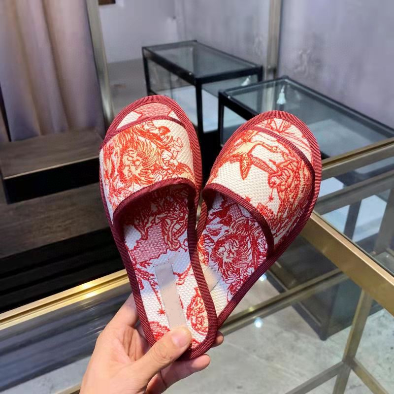 Women Slippers with Box Ladies Beach Slipper Tide Male Rivet Stud Slippers Non-slip Leather Mens Casual Spikes Shoes, Black
Women Slippers with Box Ladies Beach Slipper Tide Male Rivet Stud Slippers Non-slip Leather Mens Casual Spikes Shoes, Black