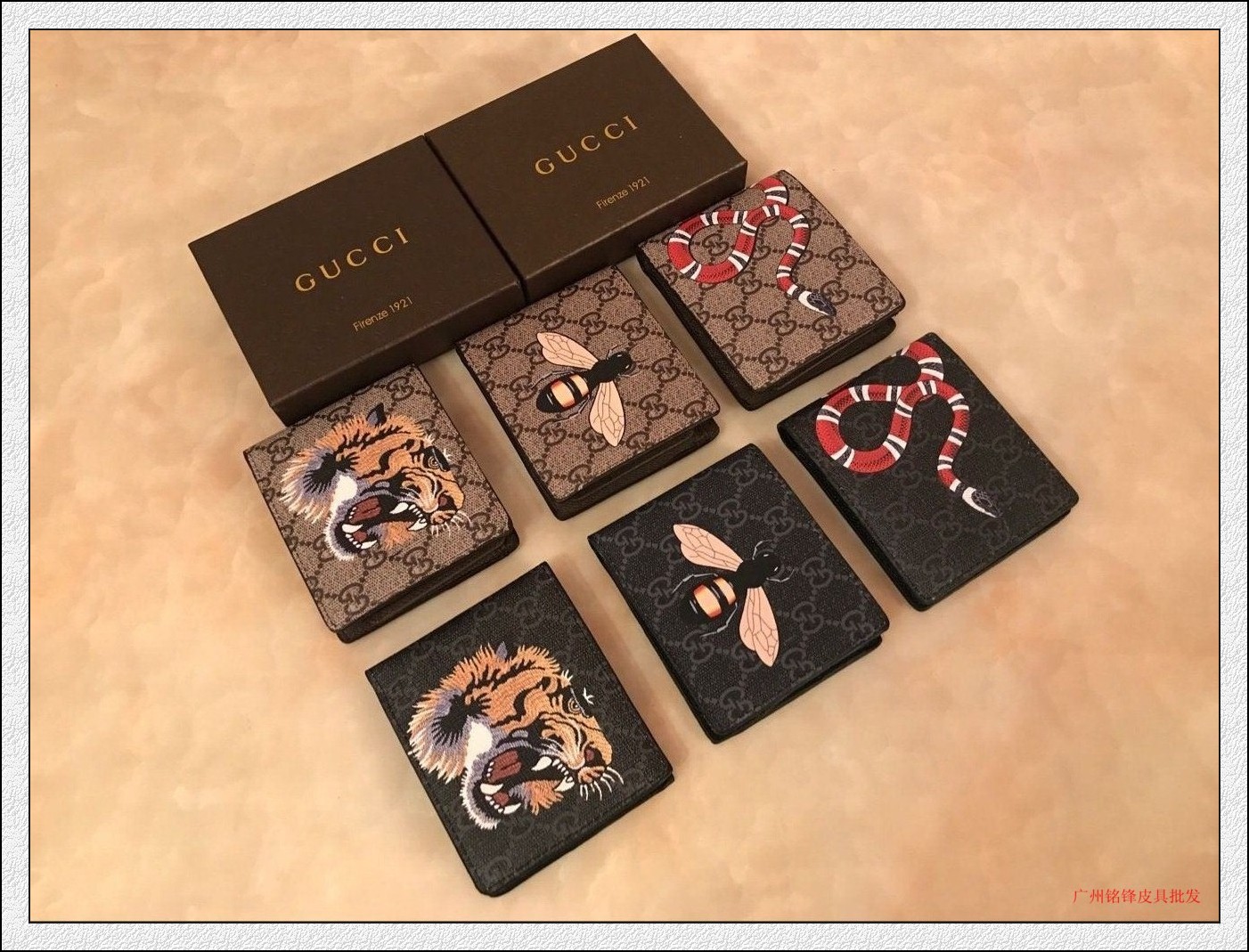 Men Animal Short Wallet Leather Black Snake Tiger Bee Wallets Women Luxury Purse Wallet Card Holders Top Quality Louis Vitton, Golden;silver
Men Animal Short Wallet Leather Black Snake Tiger Bee Wallets Women Luxury Purse Wallet Card Holders Top Quality Louis Vitton, Golden;silver