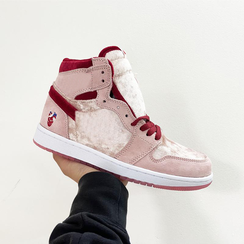 2020 High 1S Strangelove Skateboard Shoes OG Valentine Smoke Jumpman Grey Bio Hack Bloodline Men Lace-up Outdoor Sneaker
2020 High 1S Strangelove Skateboard Shoes OG Valentine Smoke Jumpman Grey Bio Hack Bloodline Men Lace-up Outdoor Sneaker
