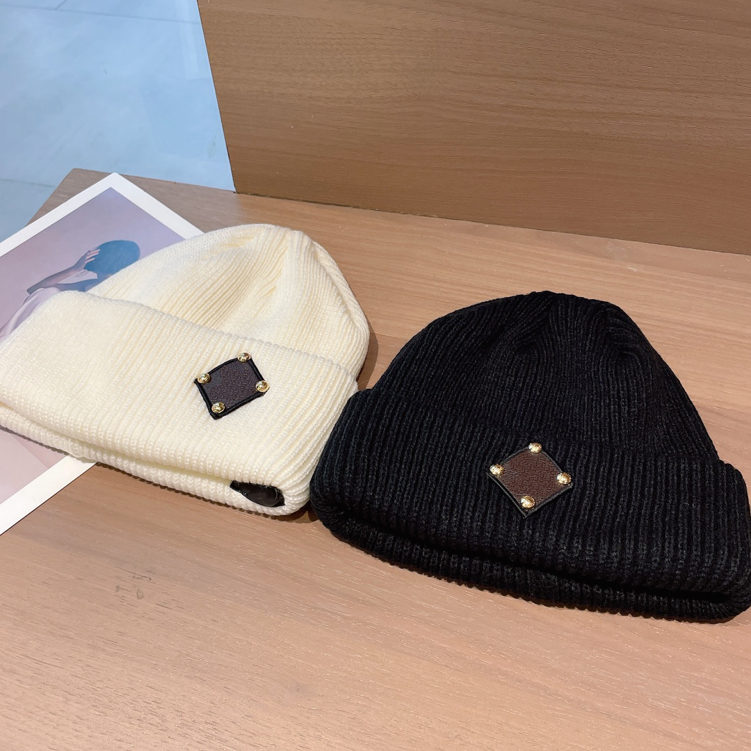 Winter Warm Beanie Good Texture Breathable Knitted Beanie Hats Exquisite Popular Simple Women Men Unisex Black White Two Colors, Blue;gray
Winter Warm Beanie Good Texture Breathable Knitted Beanie Hats Exquisite Popular Simple Women Men Unisex Black White Two Colors, Blue;gray