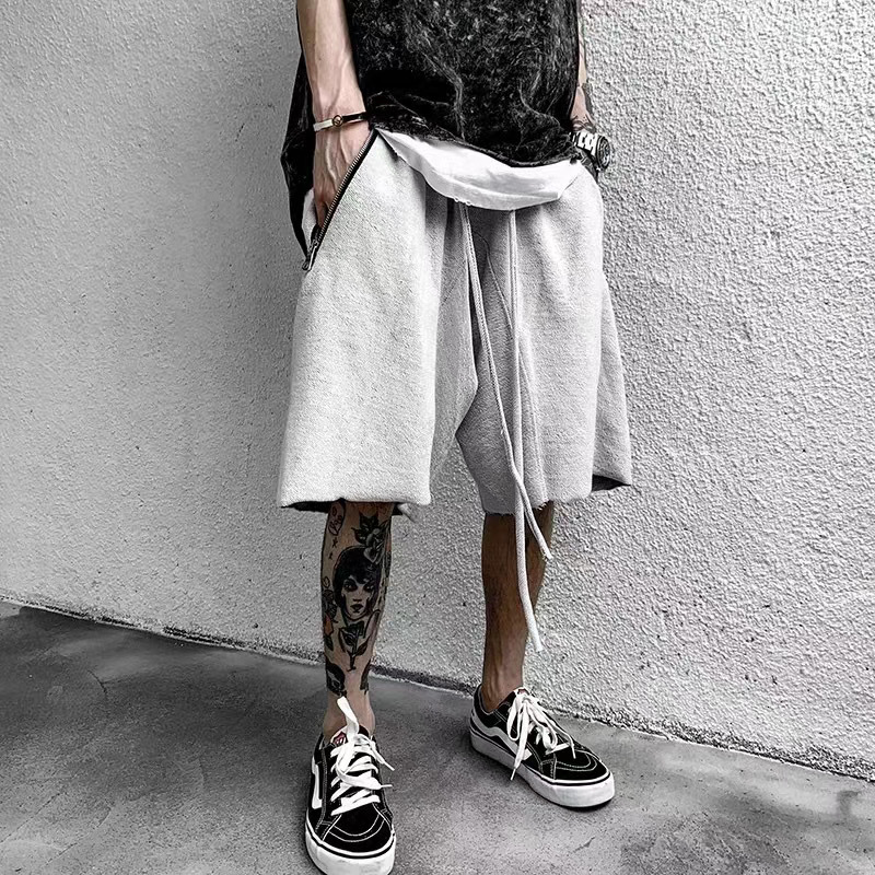 2021 New Harajuku Lavado Retro Solto Casual Drawstring Shorts Homens e Mulheres Em Linha Reta Hip Hop Oversize Zper Bolsos Cinco Pontos Cala, Gray
2021 New Harajuku Lavado Retro Solto Casual Drawstring Shorts Homens e Mulheres Em Linha Reta Hip Hop Oversize Zper Bolsos Cinco Pontos Cala, Gray