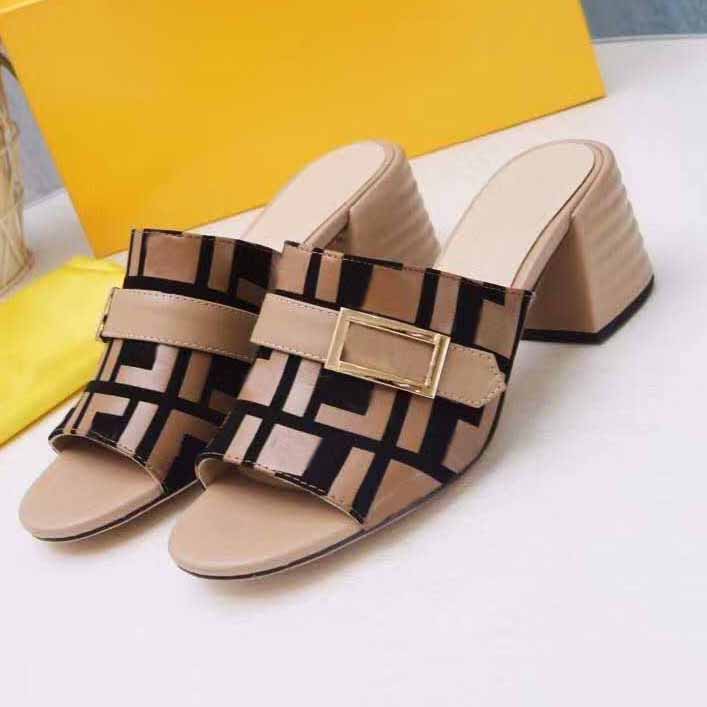 Fashion designer slippers ladies sandals slippers, metal buckle leather sexy high heels non-slip wear-resistant 35-43 yard belt box, Red
Fashion designer slippers ladies sandals slippers, metal buckle leather sexy high heels non-slip wear-resistant 35-43 yard belt box, Red