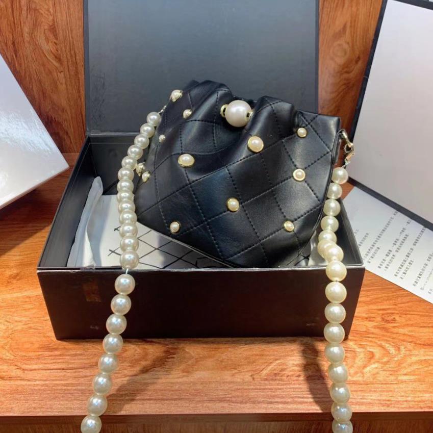 A 2021 Designer Luxury Shoulder Bags high quality luxurys designer bags Bestselling wallet women bags Crossbody bag Hobo purses with box 101, Whatsapp 8618218457317 
A 2021 Designer Luxury Shoulder Bags high quality luxurys designer bags Bestselling wallet women bags Crossbody bag Hobo purses with box 101, Whatsapp 8618218457317
