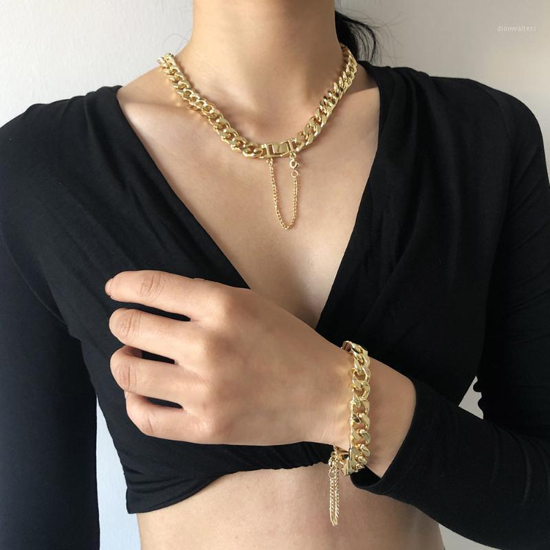 Chains Simple Punk Rock Gold Aluminium Chain Choker Necklace For Women Thick Link Collar Clavicle Statement Jewelry Light Weight
Chains Simple Punk Rock Gold Aluminium Chain Choker Necklace For Women Thick Link Collar Clavicle Statement Jewelry Light Weight