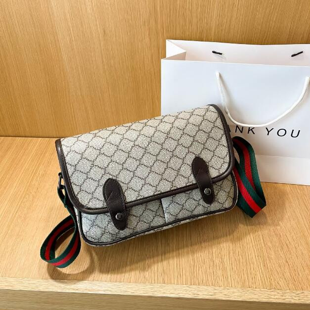 Fashion old flower women Shoulder Bags Outdoor Sport Backpack Totes handbag Cross Body Cosmetic Bag cell phone pocket Wallets Coin Purses L8896, Brown g
Fashion old flower women Shoulder Bags Outdoor Sport Backpack Totes handbag Cross Body Cosmetic Bag cell phone pocket Wallets Coin Purses L8896, Brown g