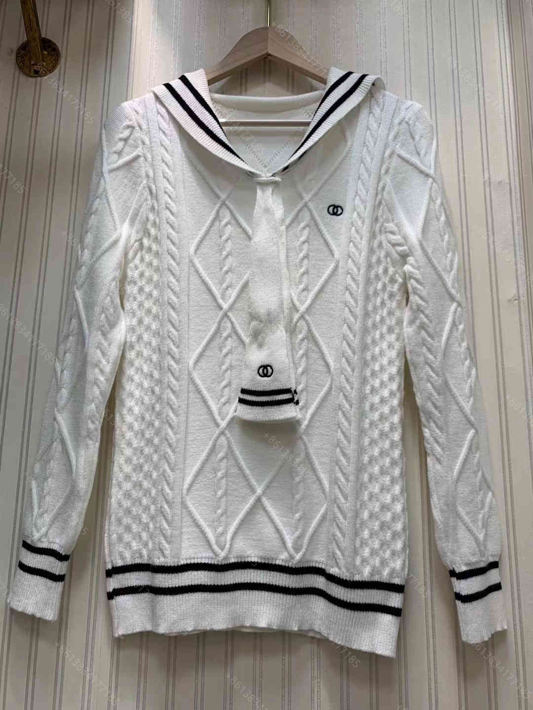 Womens wool knit sweater dress casual round neck pullover bow long sleeve hoodie dresses crochet mujer letter chain logo cc brand women clothes designer
Womens wool knit sweater dress casual round neck pullover bow long sleeve hoodie dresses crochet mujer letter chain logo cc brand women clothes designer