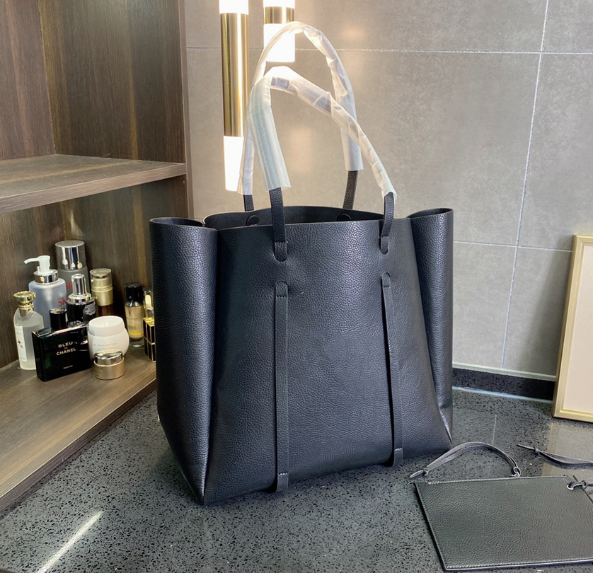 Luxurys Designers Bags Handbag Women Shopping Bag Large Quantity High Quanlity Female Shoulder Bagss Big Brand black and white color
Luxurys Designers Bags Handbag Women Shopping Bag Large Quantity High Quanlity Female Shoulder Bagss Big Brand black and white color