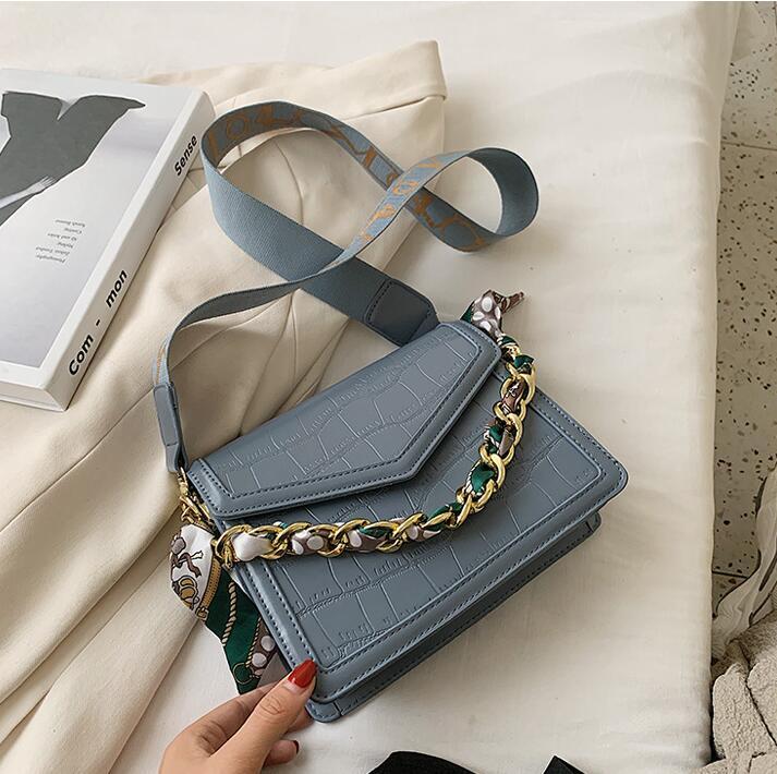 wholesale women handbag styling leather shoulder bag street trend crocodile leathers womens messenger bags simple Joker scarf fashion handbags
wholesale women handbag styling leather shoulder bag street trend crocodile leathers womens messenger bags simple Joker scarf fashion handbags
