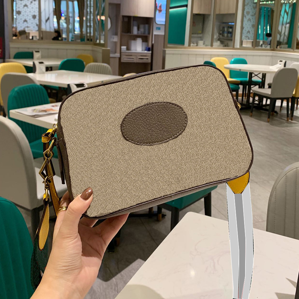 Classic Design Travel Square Bag Strip Shoulder Strap Crossbody Bag Luxury Designer Women One-Shoulder Bag Fashion Casual PVC With Genuine L
Classic Design Travel Square Bag Strip Shoulder Strap Crossbody Bag Luxury Designer Women One-Shoulder Bag Fashion Casual PVC With Genuine L