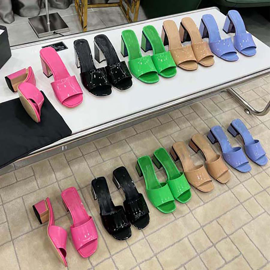 High Quality woman slippers fashion Sandals Beach Classic slipper platform Alphabet high heel rubber lady flat slides By shoe02 01, #0
High Quality woman slippers fashion Sandals Beach Classic slipper platform Alphabet high heel rubber lady flat slides By shoe02 01, #0