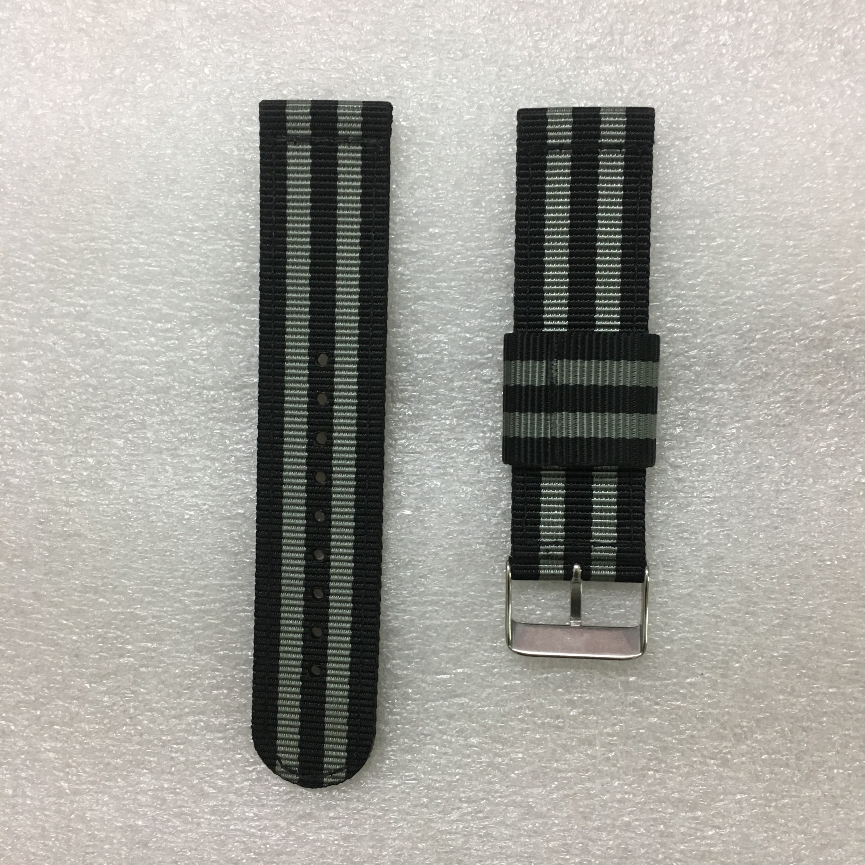 Two Piece RAF Nato Strap Nylon Watch Bands Accessories with Steel Buckle For Watches 20mm 18mm 16mm 14mm 12mm 22mm 24mm
Two Piece RAF Nato Strap Nylon Watch Bands Accessories with Steel Buckle For Watches 20mm 18mm 16mm 14mm 12mm 22mm 24mm