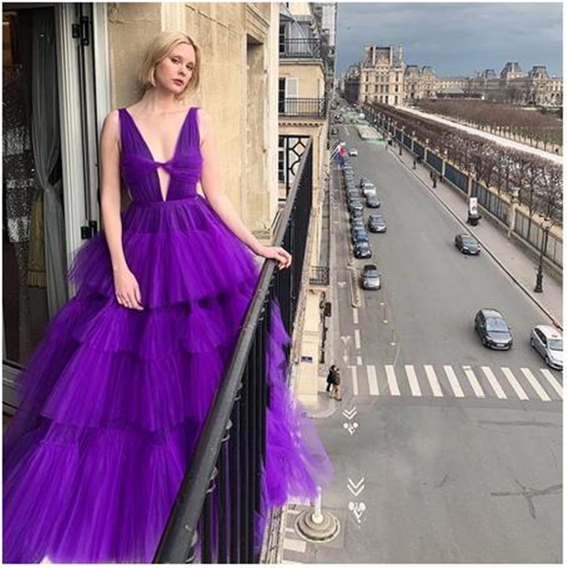 Sexy Purple Tiered Tulle Prom Dresses Floor Length 2021 Deep V-Neck Sleeveless Long Formal Evening Gowns Puffy Pageant Dress Vestidos De Festa Special