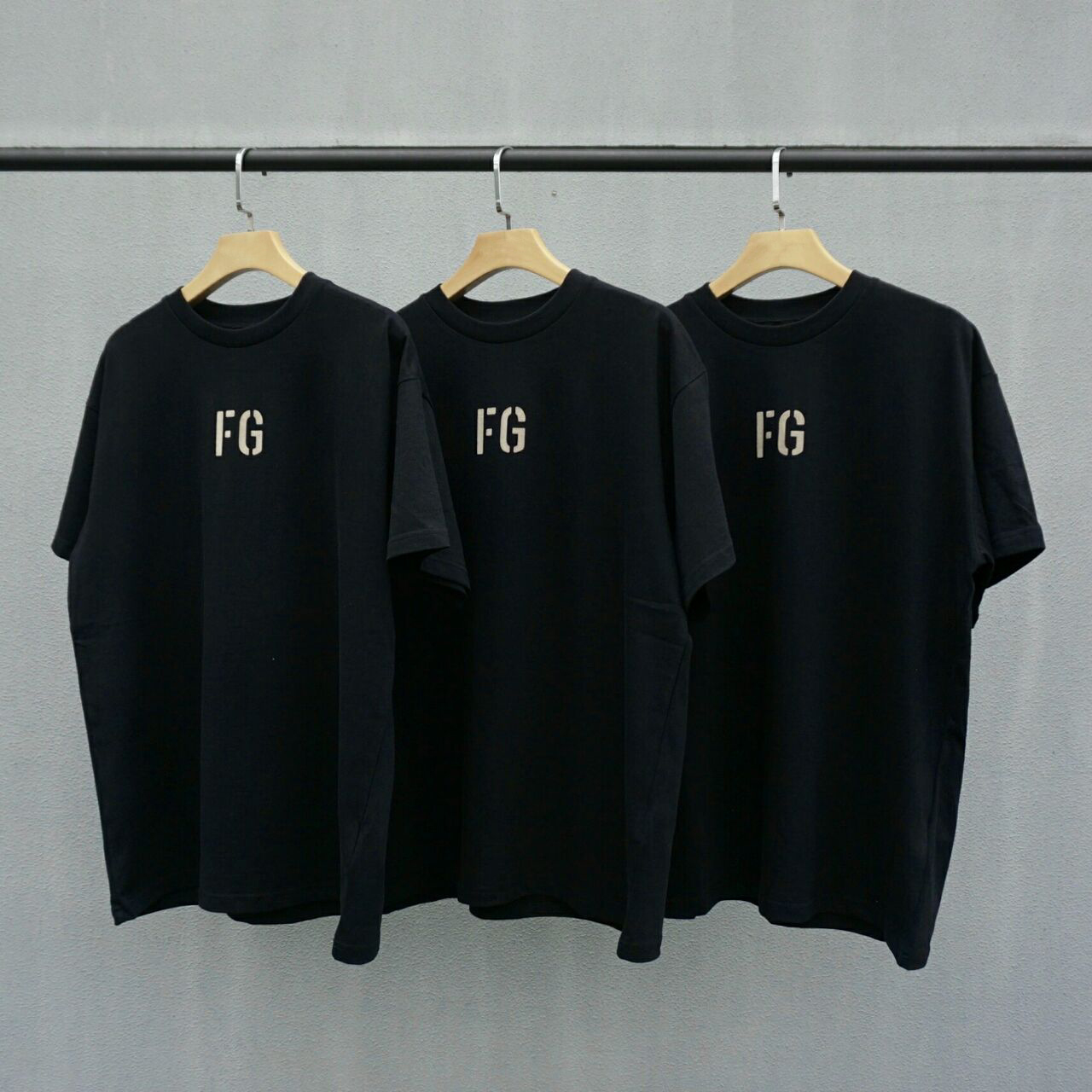 2021 season 7 Mens womens T Shirt Leisure Tee Skateboard trends fear of god fog men essentials Tshirt women designers Short Sleeve 
2021 season 7 Mens womens T Shirt Leisure Tee Skateboard trends fear of god fog men essentials Tshirt women designers Short Sleeve