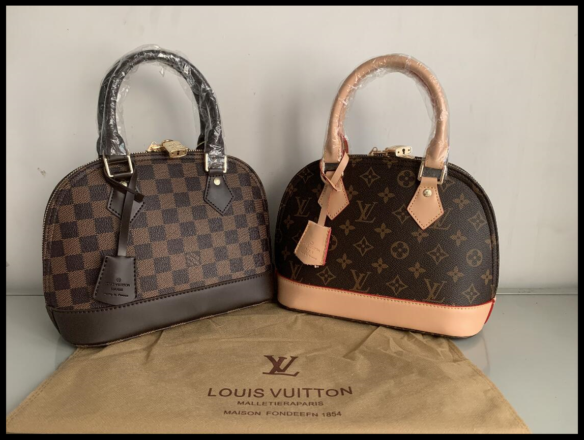 Flower Alma BB Shell Package Classic Bag Clutch Handbags Luxurys Designers Bags Women Shoulder Messenger Bag 66 LV LOUIS VITTON
Flower Alma BB Shell Package Classic Bag Clutch Handbags Luxurys Designers Bags Women Shoulder Messenger Bag 66 LV LOUIS VITTON