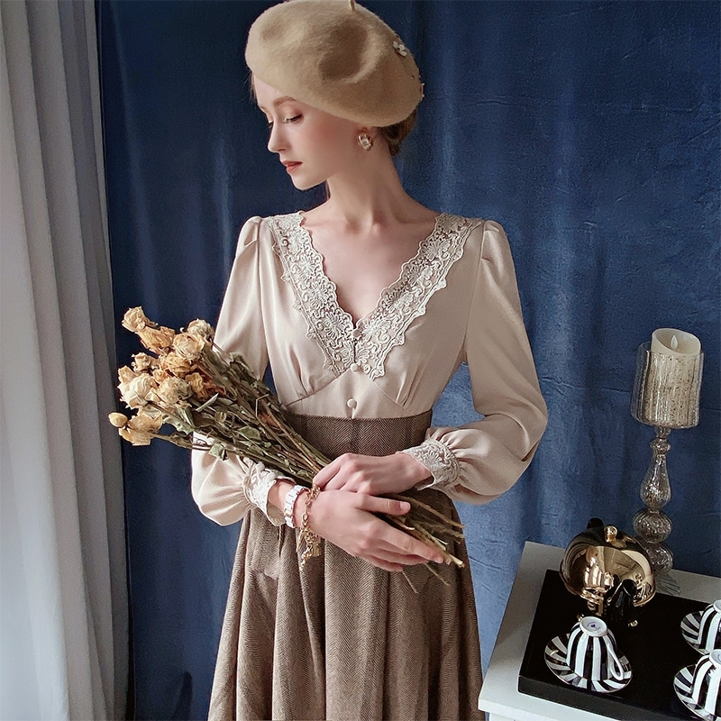 Dabuwawa Elegant Lace V-Neck Blouse Women Long Lantern Sleeve Single Breasted Vintage Solid Shirts Tops Office Lady DT1CST029 210225