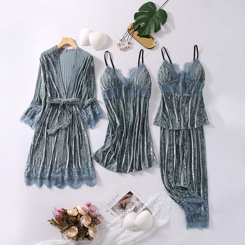 2021 Sexy pajamas set ladies lace border satin summer nightdress underwear home service kimono robe dress, Black;white
2021 Sexy pajamas set ladies lace border satin summer nightdress underwear home service kimono robe dress, Black;white