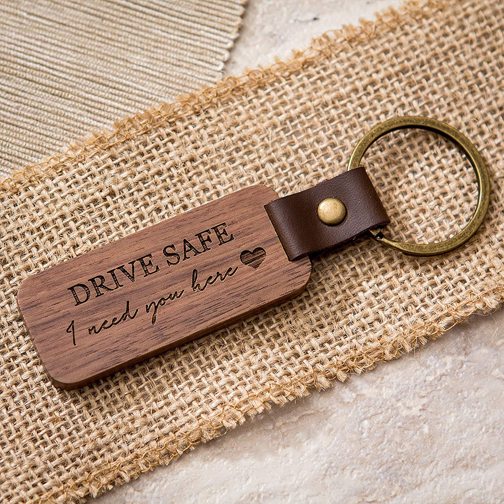 DIY Wooden Designer Keychains For Men Women Crafts Square Round Wood Chips PU Leather Keychain Wholesale