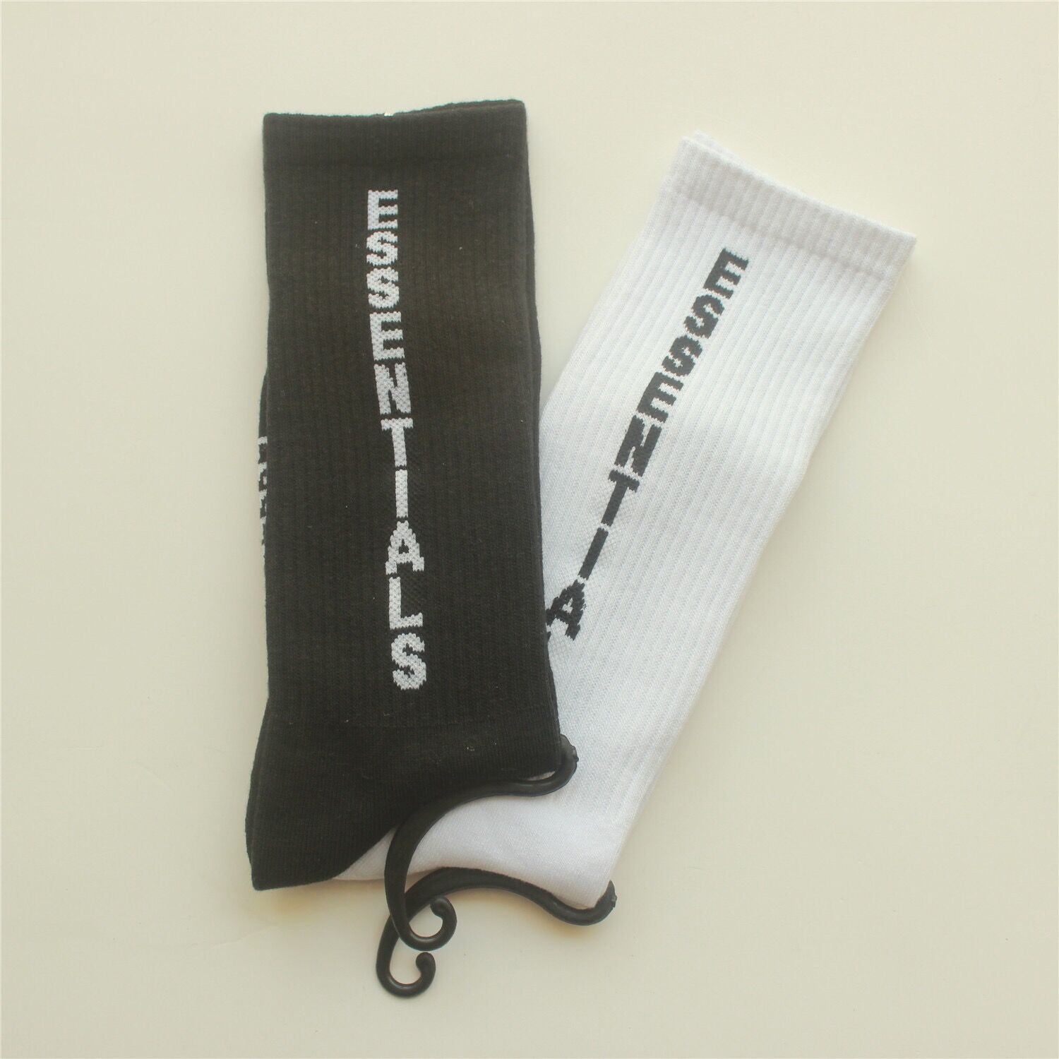 FOG socks ESSENTIALS stockings men women unisex sock fear of god stockings tide skateboard stockings size 36-44 black white
FOG socks ESSENTIALS stockings men women unisex sock fear of god stockings tide skateboard stockings size 36-44 black white