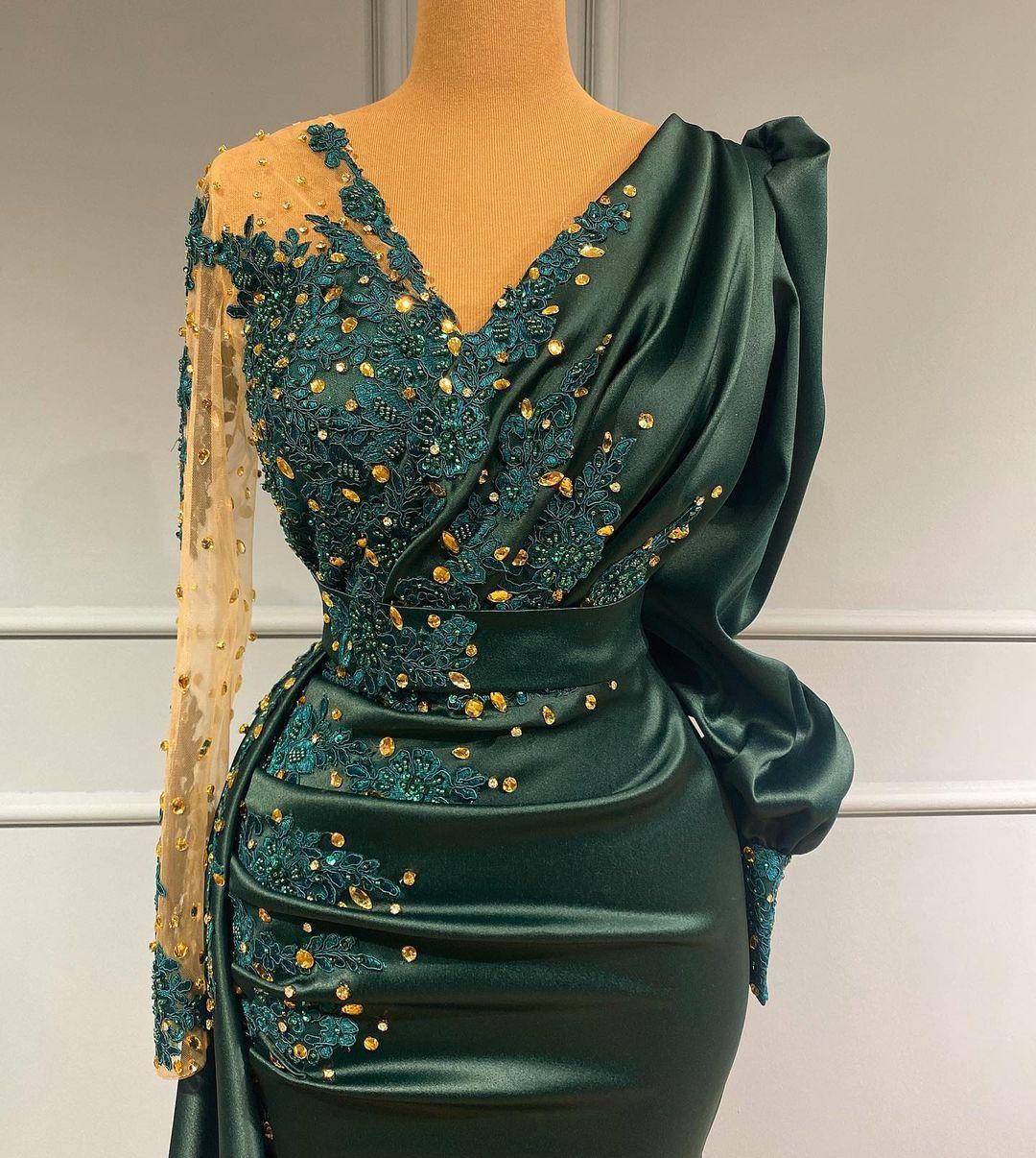 2021 Dark Green V Neck Evening Dresses Party Wear Satin Crystal Long Sleeves Mermaid Prom Dress Custom Made Women Formal Gowns