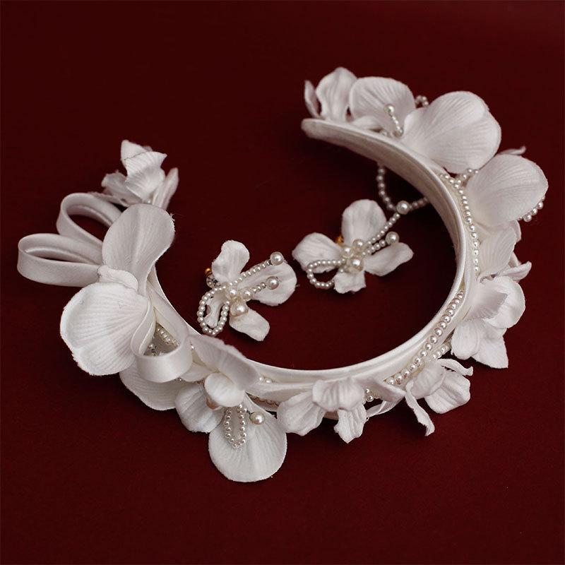 Headpieces Elegant Pearl Embellished Headband Fresh Simple All-Match Korean Bridal Headdress Hair Band Wedding Accessories
Headpieces Elegant Pearl Embellished Headband Fresh Simple All-Match Korean Bridal Headdress Hair Band Wedding Accessories