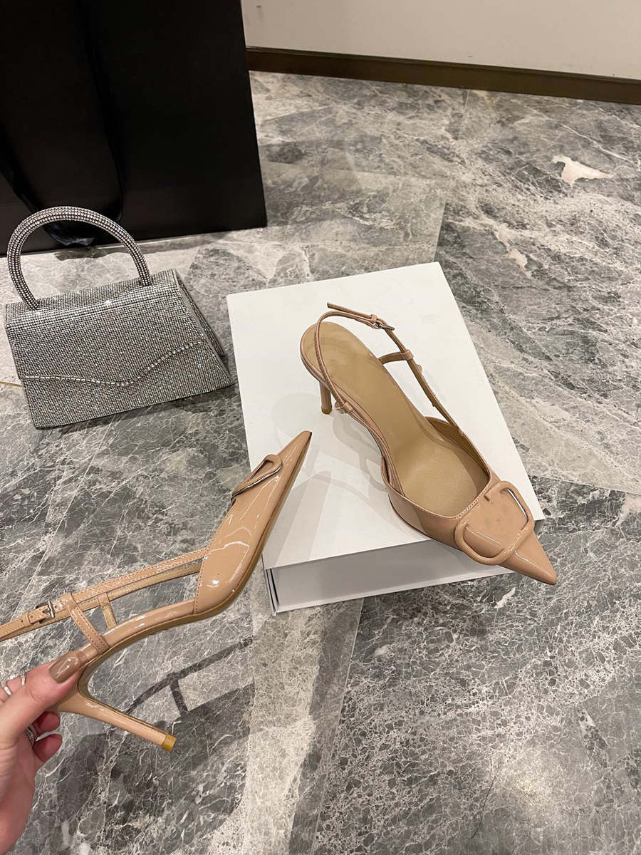 Valentino
Shoes Luxury Designers Shoes 2021 fashion sandals high heels high quality imitation counter brand sandals high heels o7-5, Black
Valentino
Shoes Luxury Designers Shoes 2021 fashion sandals high heels high quality imitation counter brand sandals high heels o7-5, Black