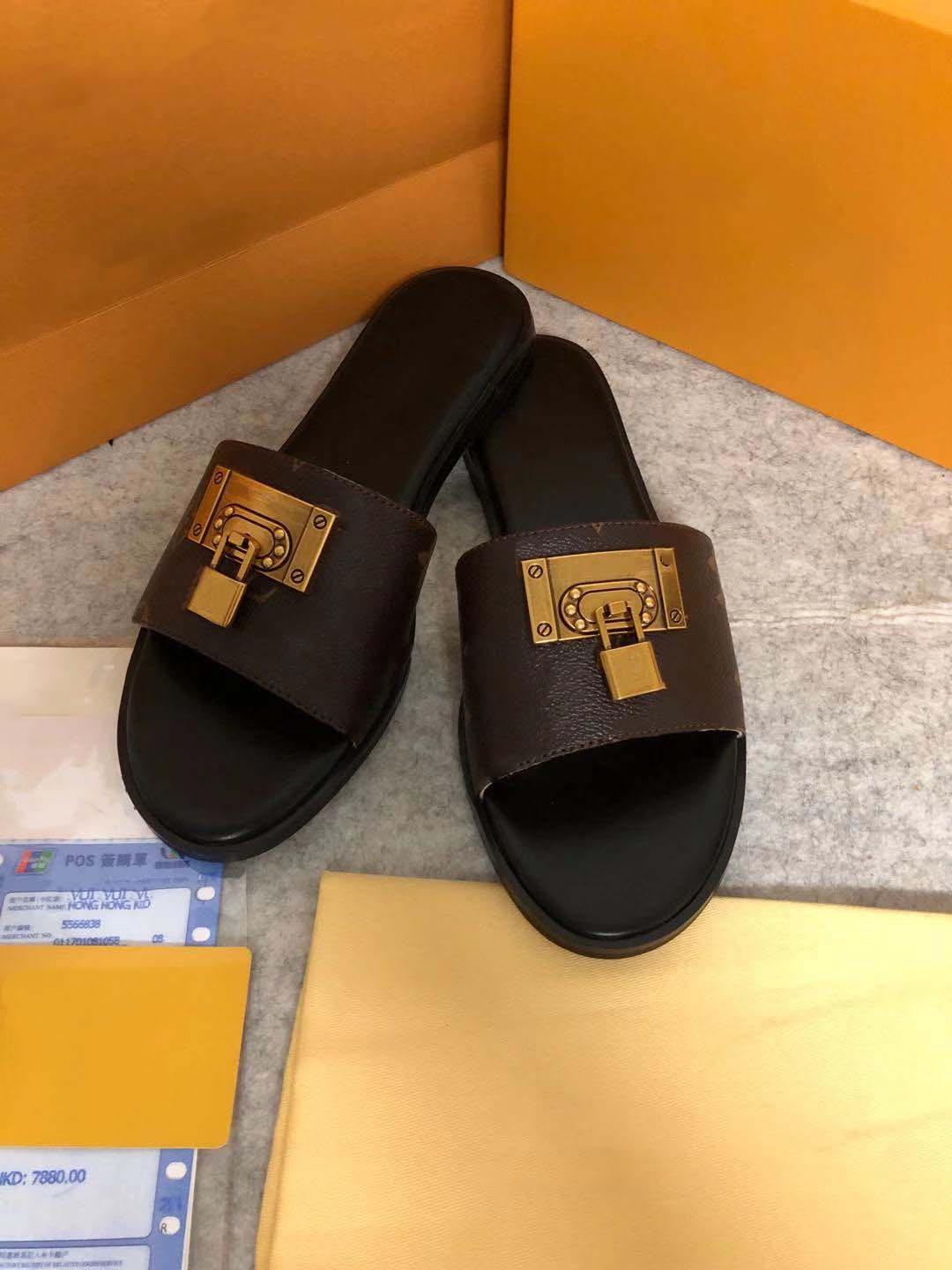 High quality Stylish Slippers Tigers Fashion Classics Slides Sandals Men Women shoes Tiger Cat Design Summer Huaraches home011 2, Black
High quality Stylish Slippers Tigers Fashion Classics Slides Sandals Men Women shoes Tiger Cat Design Summer Huaraches home011 2, Black