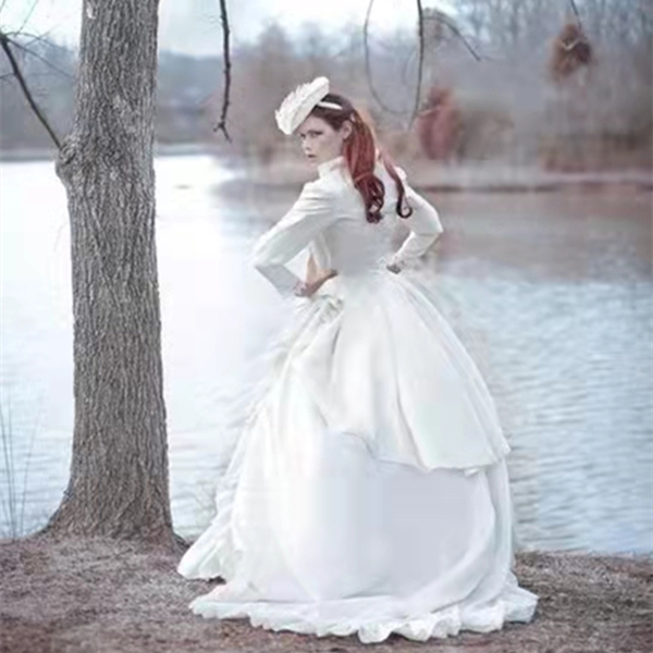 2022 Vintage Medieval Victorian Black Ball Gown Wedding Dresses For Women Gothic Pleats Corset Wedding Gowns With Long Sleeve Jacket Royal Bridal Dres