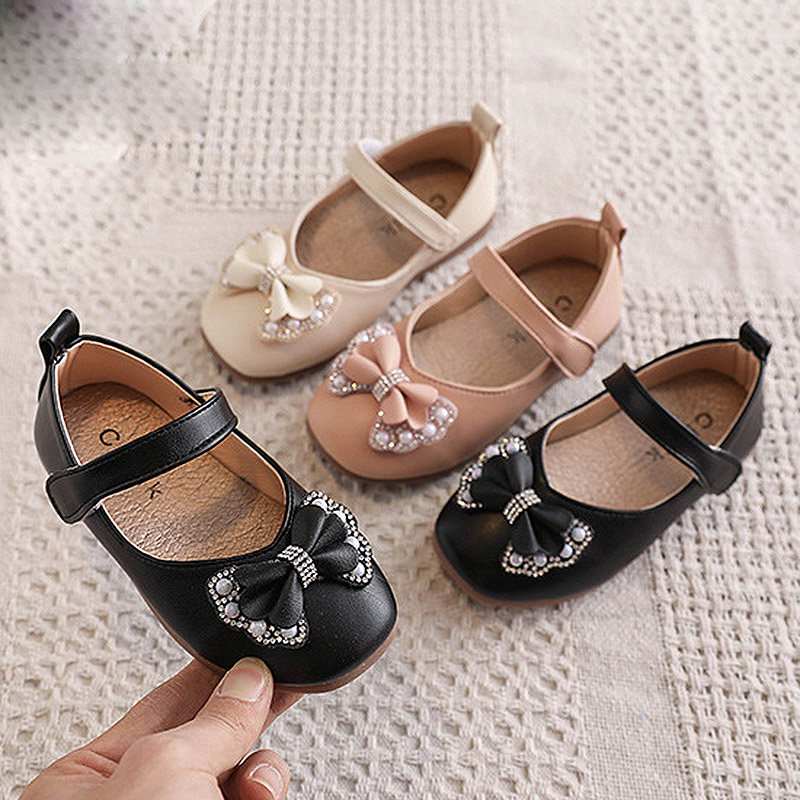Girls Shoes Spring Autumn Kids Pearl Princess Shoes Bowtie Mary Janes Black Party Shoes Baby Toddlers Softe Anti-Slippery Flats, Beige 
Girls Shoes Spring Autumn Kids Pearl Princess Shoes Bowtie Mary Janes Black Party Shoes Baby Toddlers Softe Anti-Slippery Flats, Beige