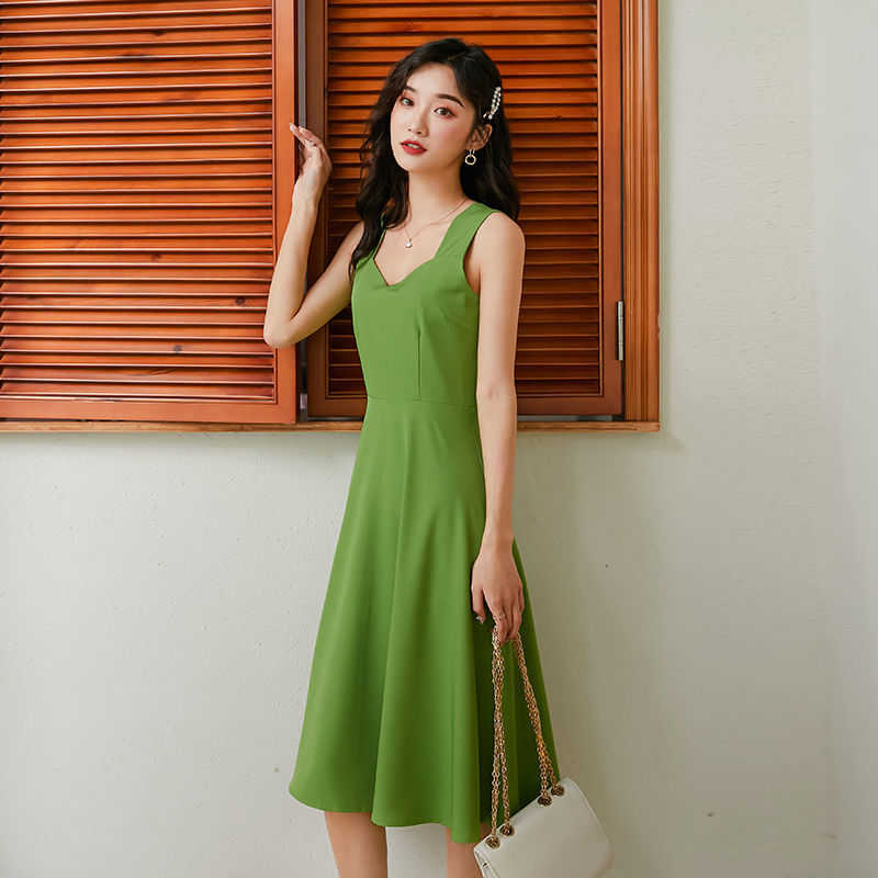 Women Sleeveless Knee Length A Line Dresses Summer Vintage French V Neck Sling High Waist Black Party Swing Dress Vestidos 210526
Women Sleeveless Knee Length A Line Dresses Summer Vintage French V Neck Sling High Waist Black Party Swing Dress Vestidos 210526