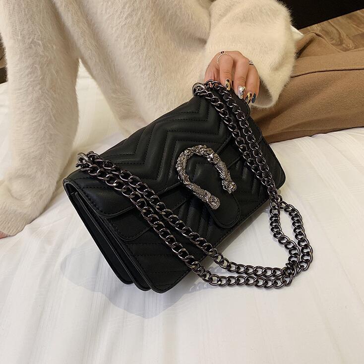 Factory wholesale brand new wave pattern women messenger bag classic diamond chain bag elegant atmosphere diamond leather shoulder bag, Black;red
Factory wholesale brand new wave pattern women messenger bag classic diamond chain bag elegant atmosphere diamond leather shoulder bag, Black;red