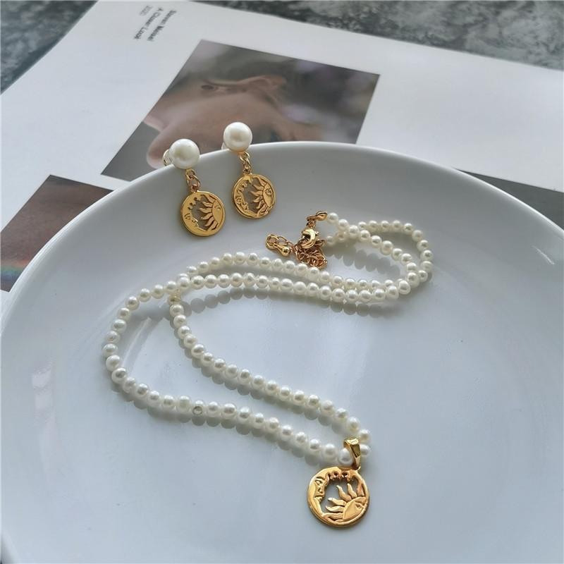Chokers The Sun Moon Drop Simple Earrings Fashion Charm Freshwater Pearl Short Necklaces
Chokers The Sun Moon Drop Simple Earrings Fashion Charm Freshwater Pearl Short Necklaces