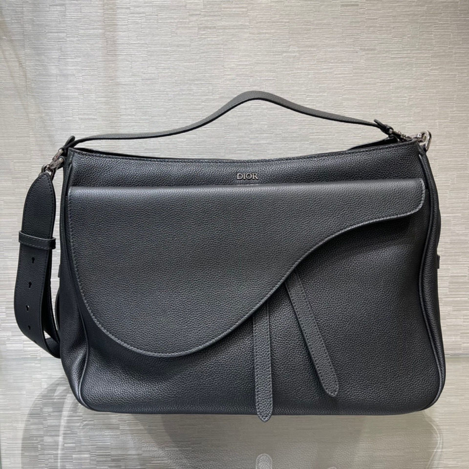 2021 new men's Leather Shoulder Bag CD fashion brand personalized bag saddle youth messenger Laohua wan, Sky blue
2021 new men's Leather Shoulder Bag CD fashion brand personalized bag saddle youth messenger Laohua wan, Sky blue