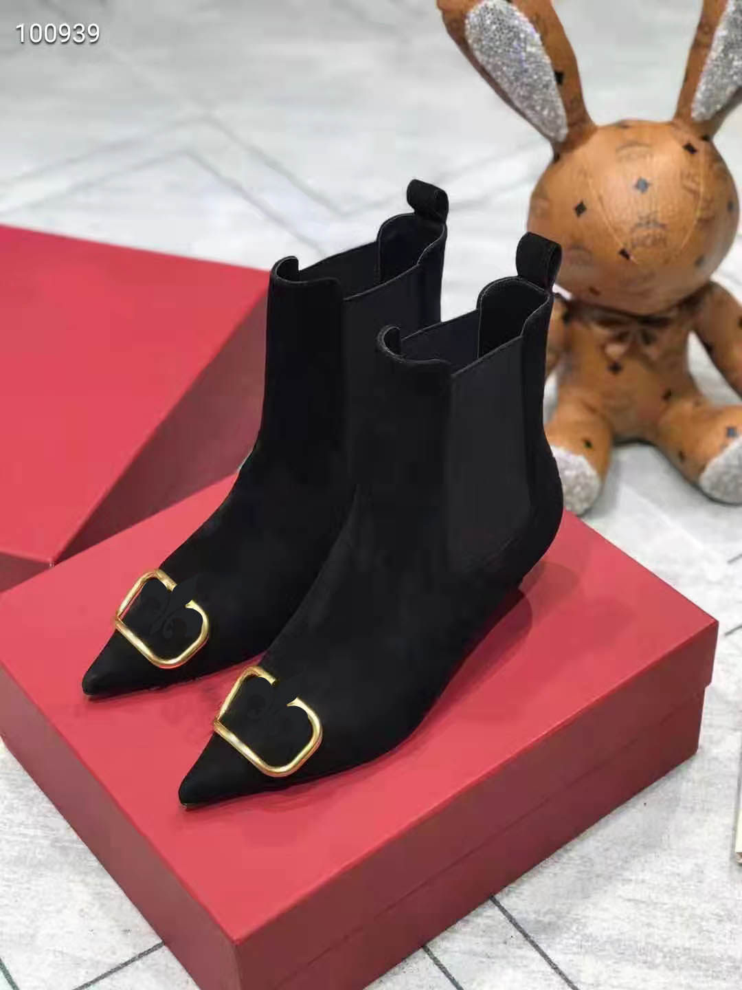 Fashion Women Ankle Boots Luxury Designer Cat Heel Boots Sexy Black Pointed Toe Genuine Leather Ladies Dress High Heels Size 35-41, Black 2#
Fashion Women Ankle Boots Luxury Designer Cat Heel Boots Sexy Black Pointed Toe Genuine Leather Ladies Dress High Heels Size 35-41, Black 2#