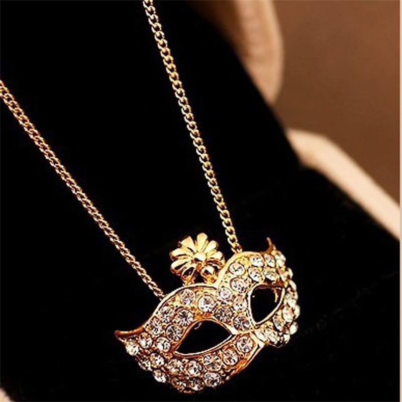 Exquisite fox mask inlaid with crystal diamond short necklace women's necklace masquerade 201 T2, Silver
Exquisite fox mask inlaid with crystal diamond short necklace women's necklace masquerade 201 T2, Silver
