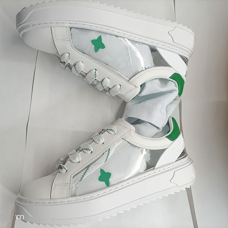 Designer Shoes Women With socks TIME OUT Sneakers Large size shoe Size 35-41 model HY180
Designer Shoes Women With socks TIME OUT Sneakers Large size shoe Size 35-41 model HY180