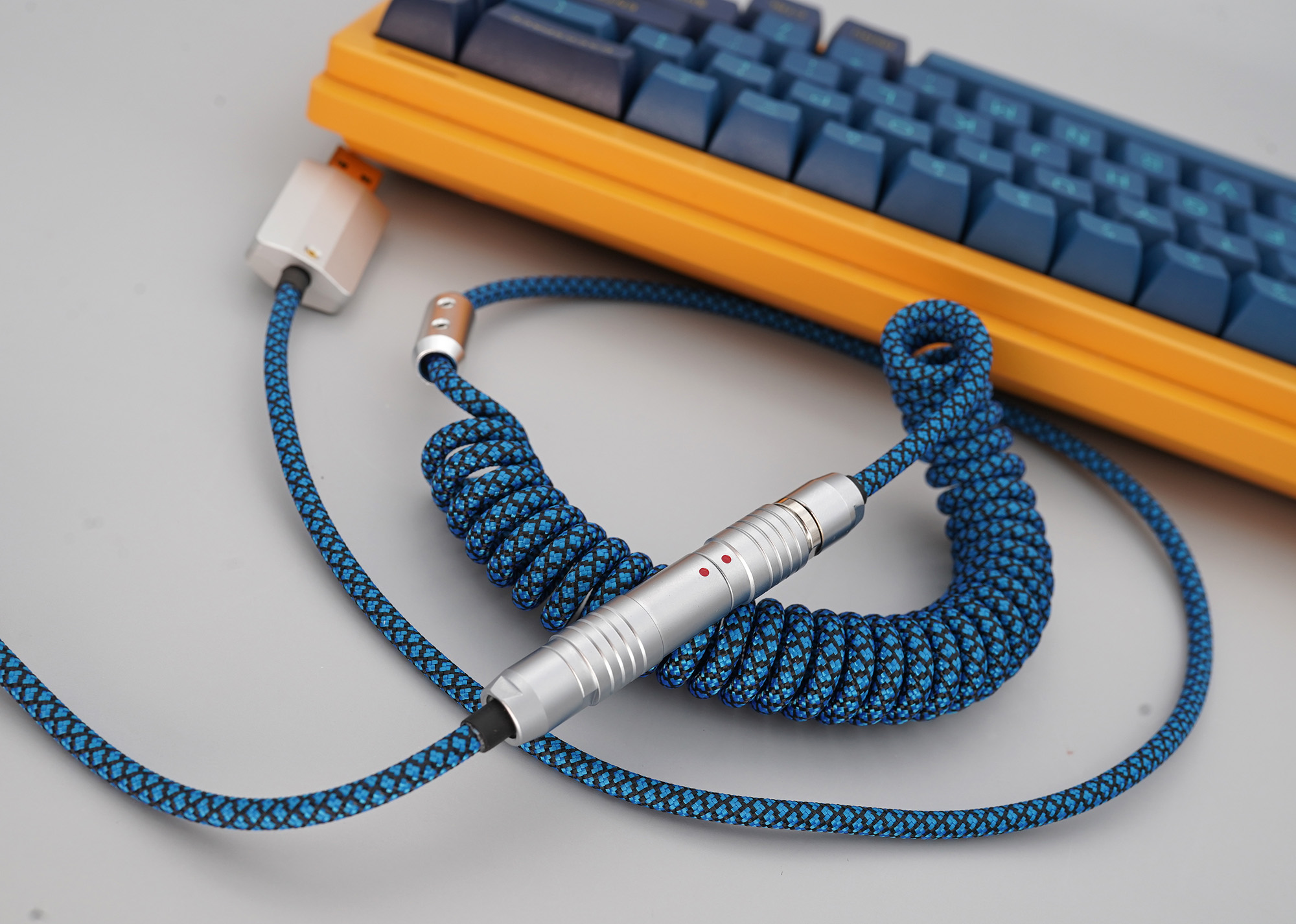 GeekCable Handmade Mechanical Keyboard Data Cable For GMK Theme Diamond Blue Colorway For SP Keycap Theme Line