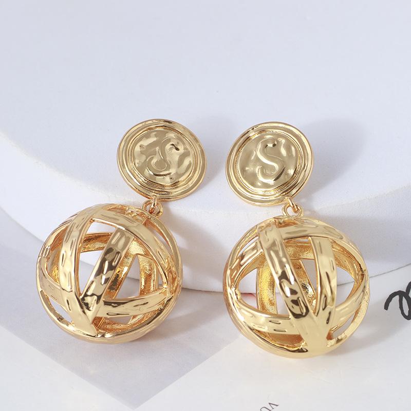 Dangle & Chandelier Fashion In 2021 Simple Retro Three-dimensional Hollow Ball Exaggerated Long Earrings For Women
Dangle & Chandelier Fashion In 2021 Simple Retro Three-dimensional Hollow Ball Exaggerated Long Earrings For Women