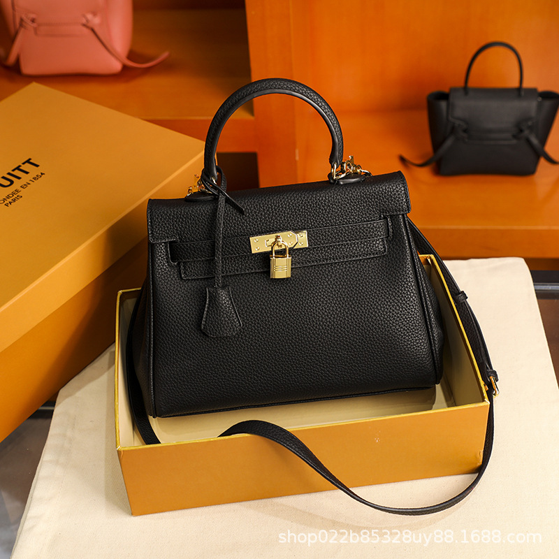 2021 Hot sale designers Handbags Purses MONTIGNE Bag Women Tote Embossed Leather Shoulder crossbody bags
2021 Hot sale designers Handbags Purses MONTIGNE Bag Women Tote Embossed Leather Shoulder crossbody bags