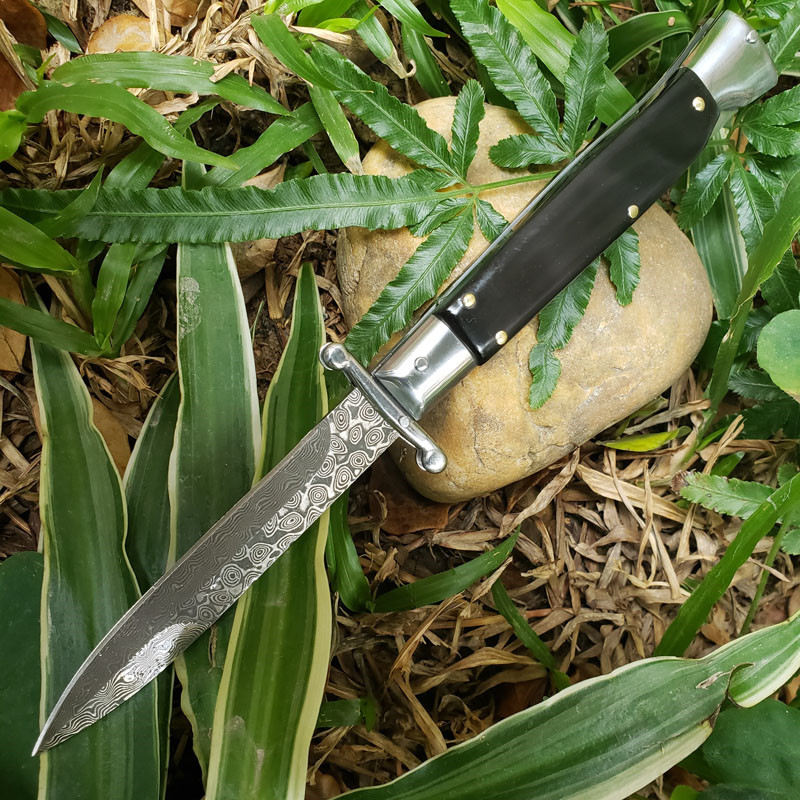 Newer The patron saint of Damascus Italy Swinguard camping Collecting hunting camping knife knives copies
Newer The patron saint of Damascus Italy Swinguard camping Collecting hunting camping knife knives copies
