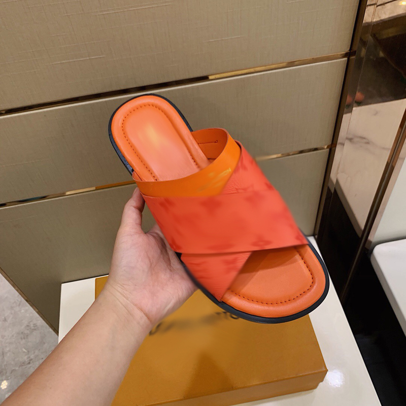 2021 Slipper Designer Slide Summer sandals Fashion Men Beach Indoor Flat Flip Flops Leather luxurys Shoes mens Slippers with box Size 39-45 -H26, Orange
2021 Slipper Designer Slide Summer sandals Fashion Men Beach Indoor Flat Flip Flops Leather luxurys Shoes mens Slippers with box Size 39-45 -H26, Orange