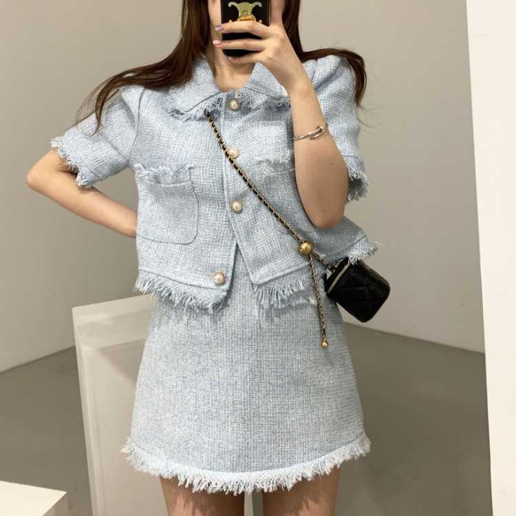 Elegant 2 Piece Sets Vintage Fashion Tweed Single-Breasted Tassel Crop Top + High Waist A-line Mini Skirts Women Clothes 210526, Photo color
Elegant 2 Piece Sets Vintage Fashion Tweed Single-Breasted Tassel Crop Top + High Waist A-line Mini Skirts Women Clothes 210526, Photo color