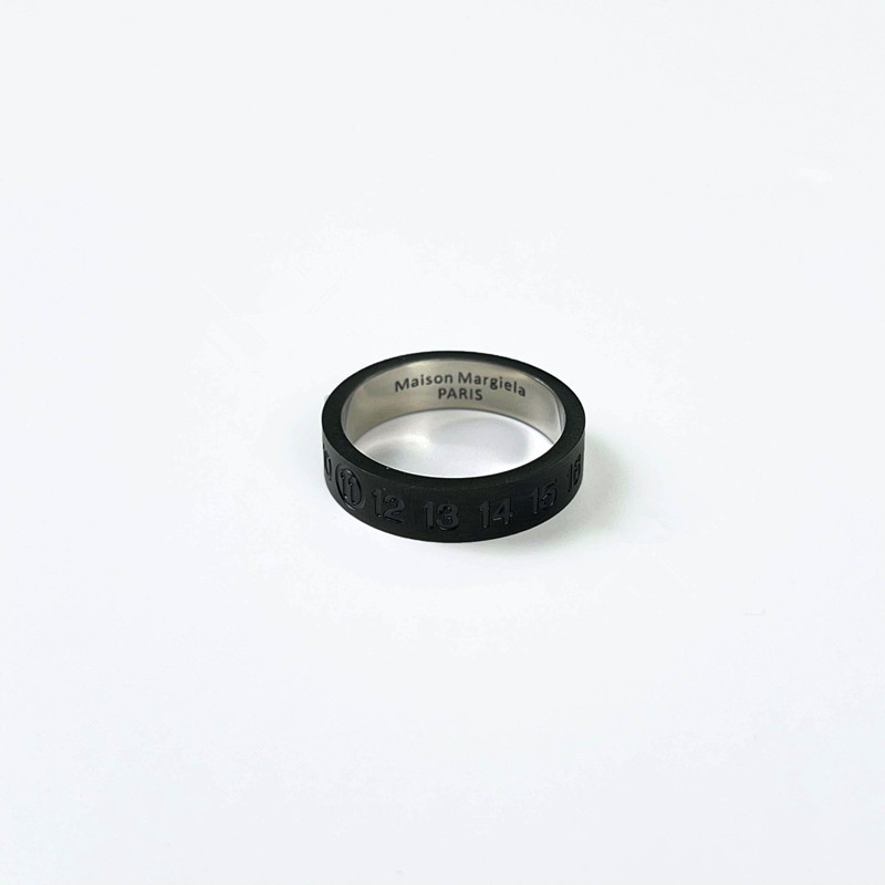 21FW Margiela style Black alphanumeric ring men's and women's accessories street punk rap ring
21FW Margiela style Black alphanumeric ring men's and women's accessories street punk rap ring