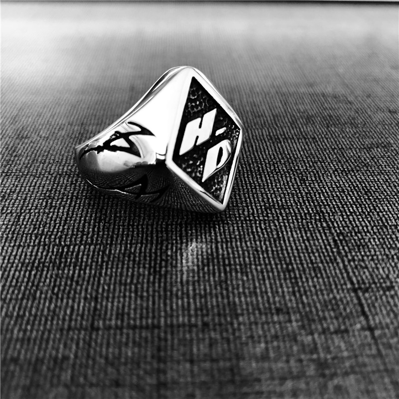 2pcs/lot Size 7-14 New Arrival Cool Biker Style Ring 316L Stainless Steel Jewelry Men Motorbiker Polish Free Shipping Ring, Silver
2pcs/lot Size 7-14 New Arrival Cool Biker Style Ring 316L Stainless Steel Jewelry Men Motorbiker Polish Free Shipping Ring, Silver