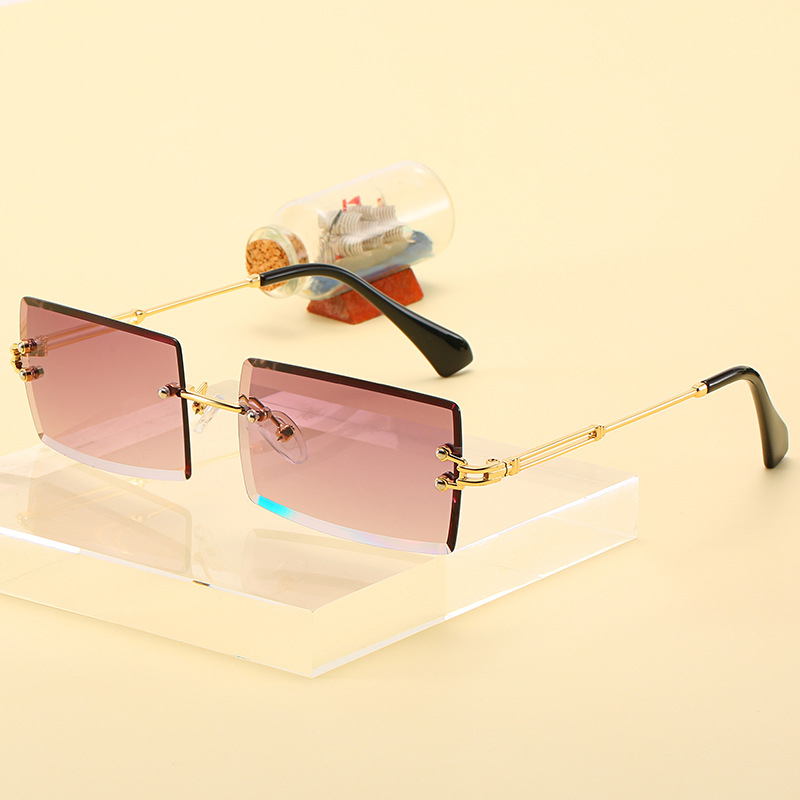 2021 Retro Small Rectangle Sunglasses Metal Frame Ladies Rimless Square Sun Glasses for Women Summer Style Female Uv400 Green Brown Oculos
2021 Retro Small Rectangle Sunglasses Metal Frame Ladies Rimless Square Sun Glasses for Women Summer Style Female Uv400 Green Brown Oculos