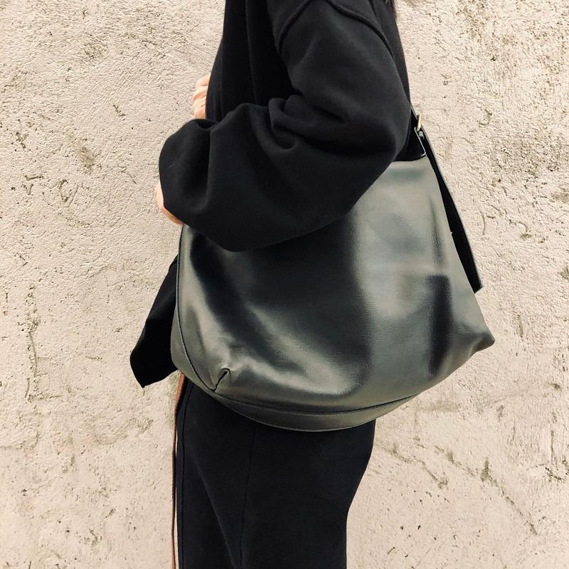 Crossbody Bags For Women Natural Soft Genuine Leather Large Messenger Bag Female Purse High Quality Designer Handbag Fashion Bag, Black
Crossbody Bags For Women Natural Soft Genuine Leather Large Messenger Bag Female Purse High Quality Designer Handbag Fashion Bag, Black