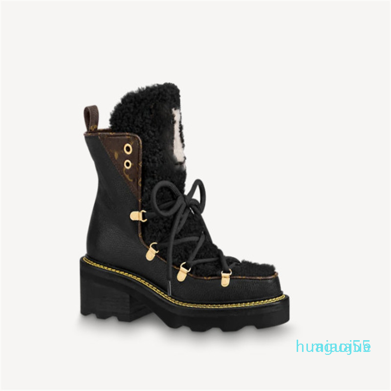2021 New BEAUBOURG ankle boots Women Fashion Martin Boots Designer Wool Winter Leather Boots Top Quality With box Size EUR 35-42
2021 New BEAUBOURG ankle boots Women Fashion Martin Boots Designer Wool Winter Leather Boots Top Quality With box Size EUR 35-42