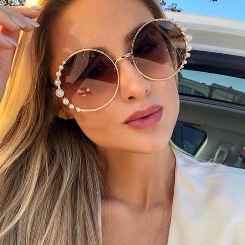 Sunglasses 2021 Luxury Elegant Round Pearl Fashion For Women Brand Designer Big Brown Shades Travel Beach Decorative Sun Glasses
Sunglasses 2021 Luxury Elegant Round Pearl Fashion For Women Brand Designer Big Brown Shades Travel Beach Decorative Sun Glasses